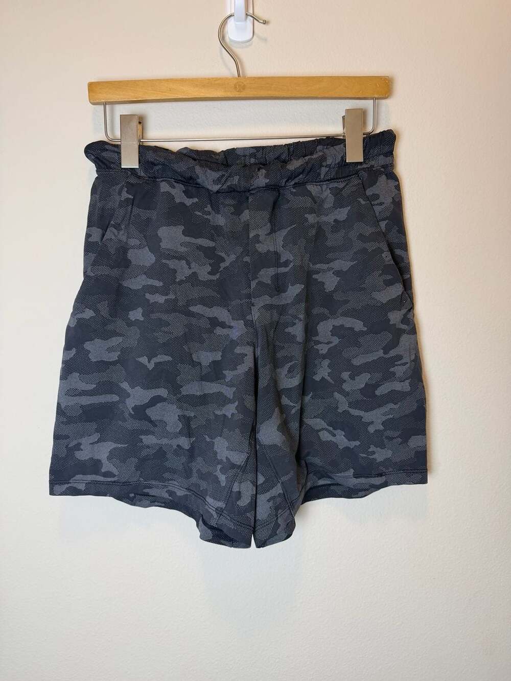 Lululemon Pace Breaker Short Size M Black Grey Camo Athletic Gym Workout